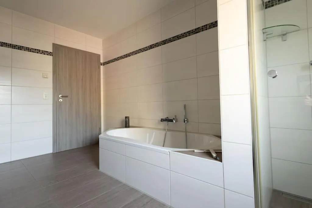 3-Bedroom Apartment With Garden Near Us Army Gate 1 Grafenwohr